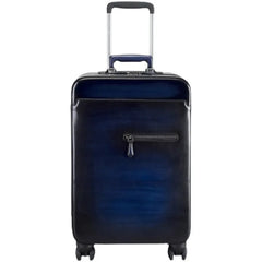 Front view of the blue-colored rolling case 22-inches